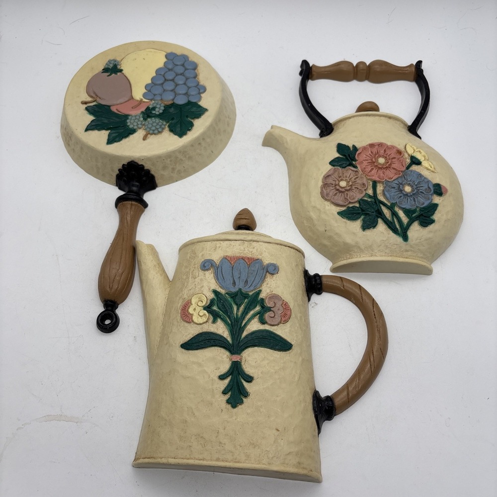 Vtg 1995 Homco MCM Wall Hanging Kitchen Decor Trio Pan Teapot Coffee Pot